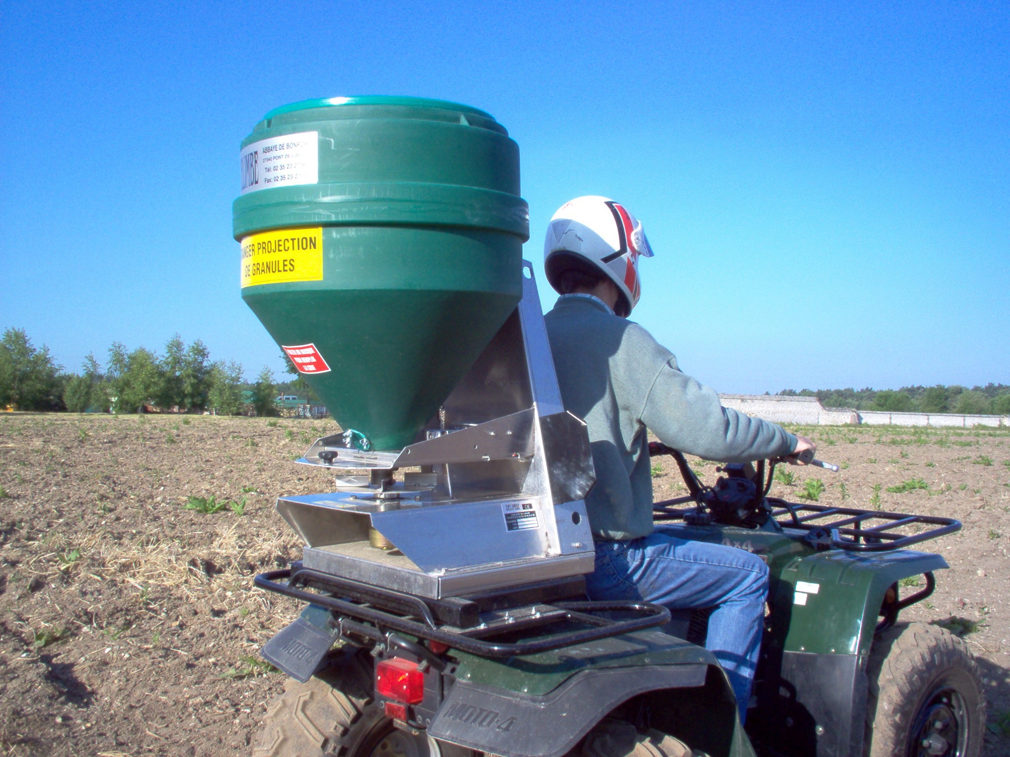 Fertilizer distributor 70L