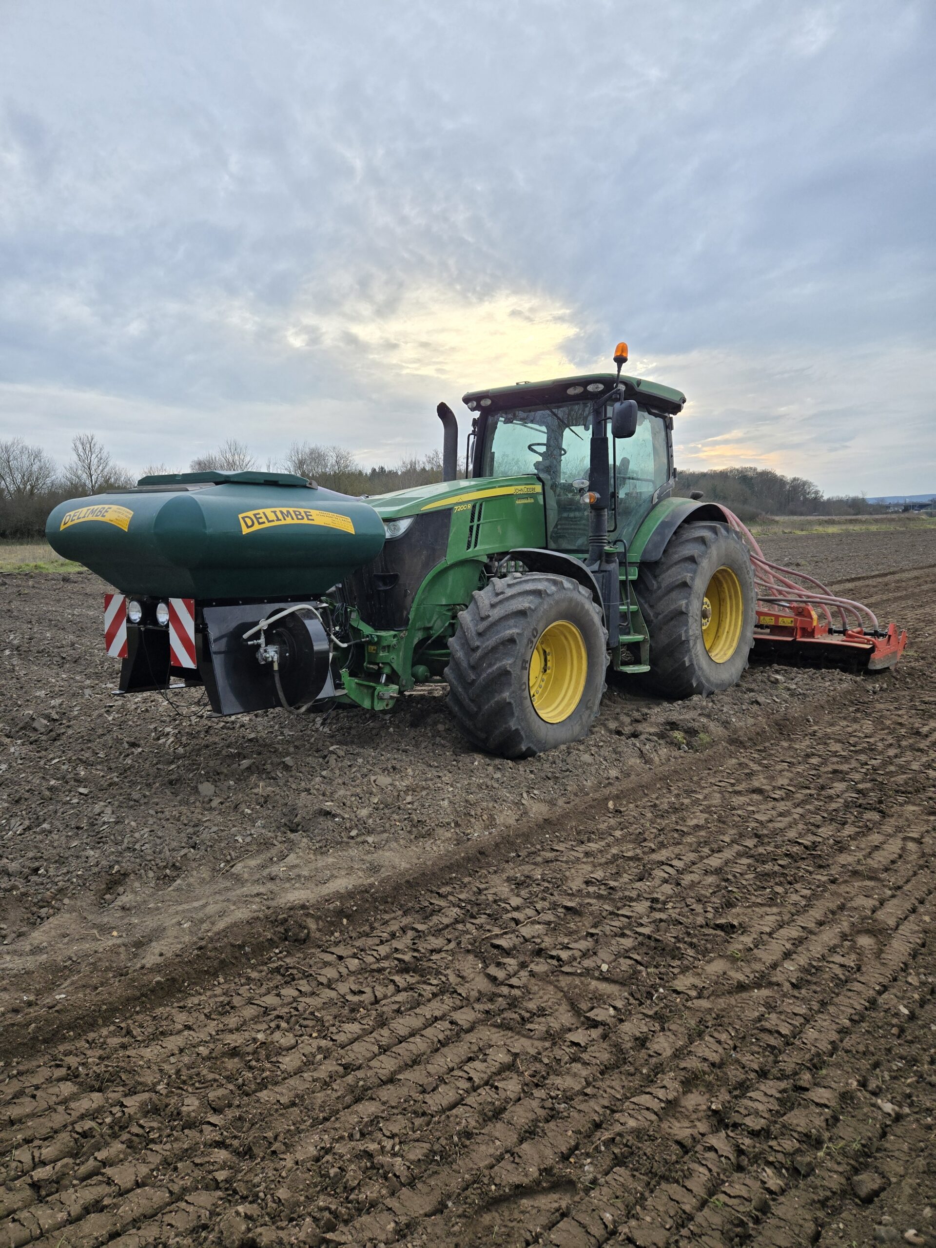 T20 1700 litres TREMIE FRONTALE