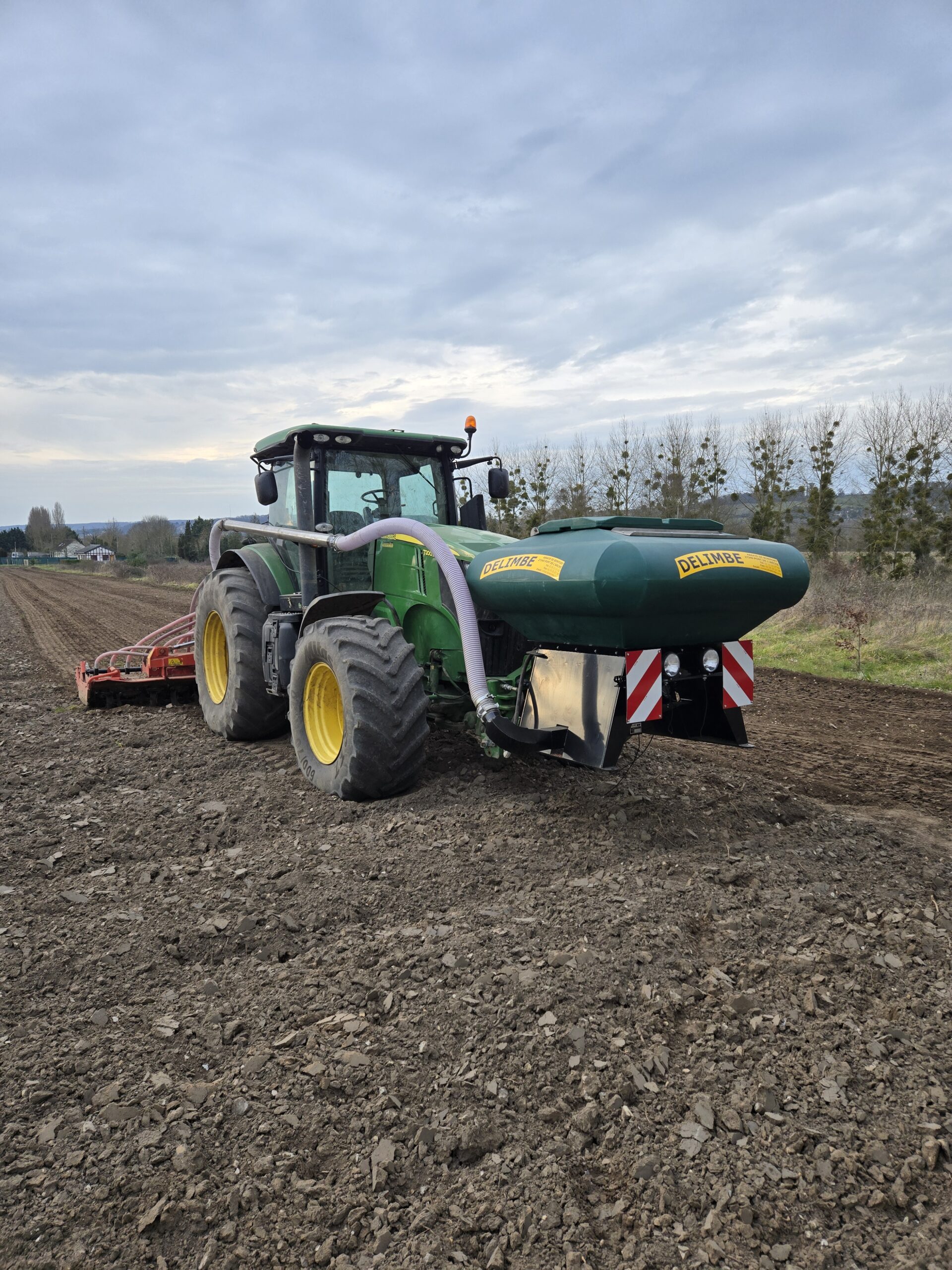 T20 1700 litres TREMIE FRONTALE